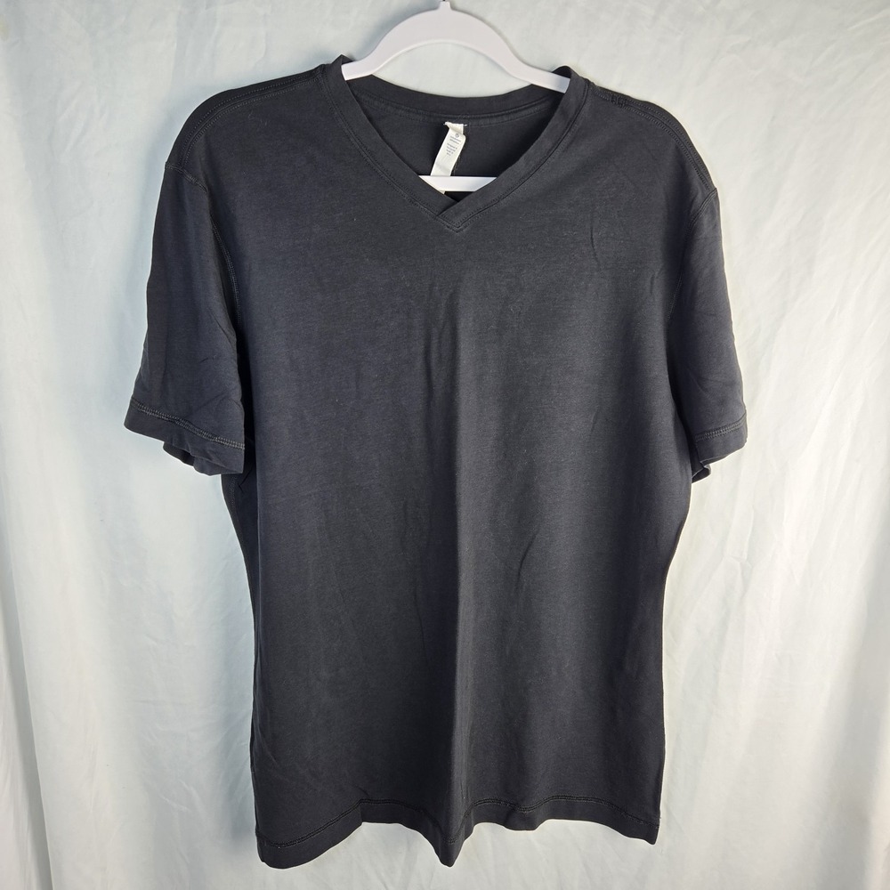 Lululemon Shirt Mens Large Black 5 Year Basic V Neck Short Sleeve Tee Neutral